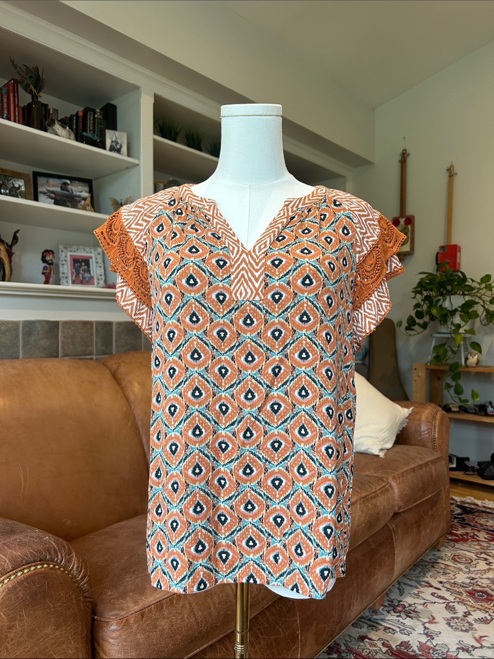 🌸3 FOR $20🌸 
 DR2 Rust and Teal Geometric V-Neck Cap Sleeve Blouse